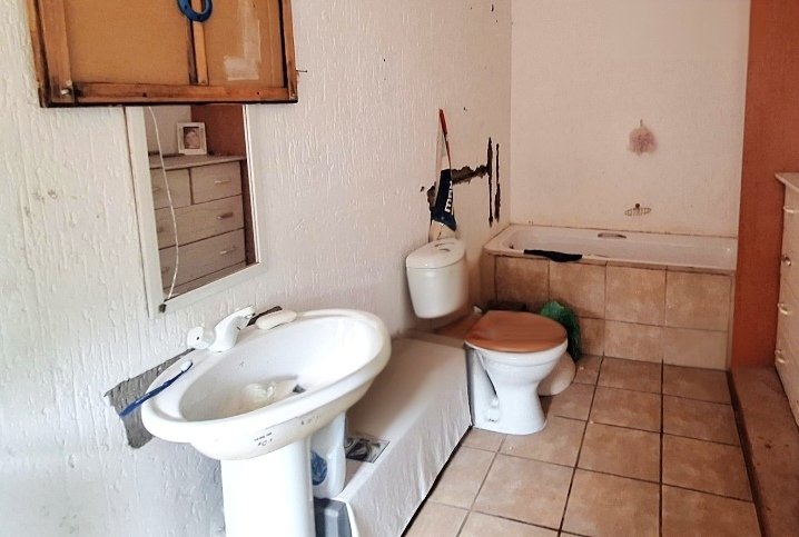 5 Bedroom Property for Sale in Deneysville Free State